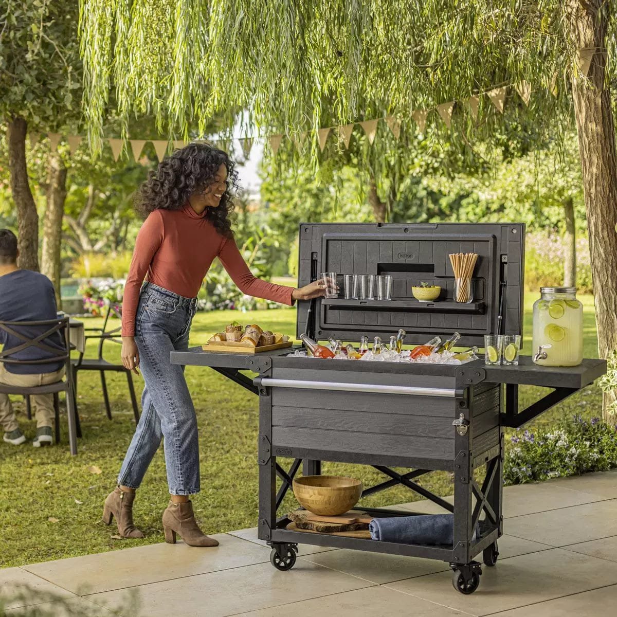 Keter 85 Litre Patio Cooler and Beverage Cart – Ashwood